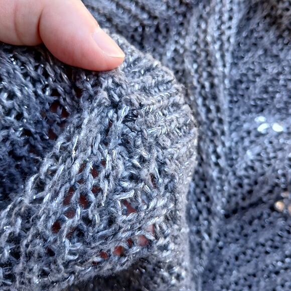 Hollister Grey Sparkle Knit Sweater Medium repaired bejeweled silver lightweight - Picture 15 of 16